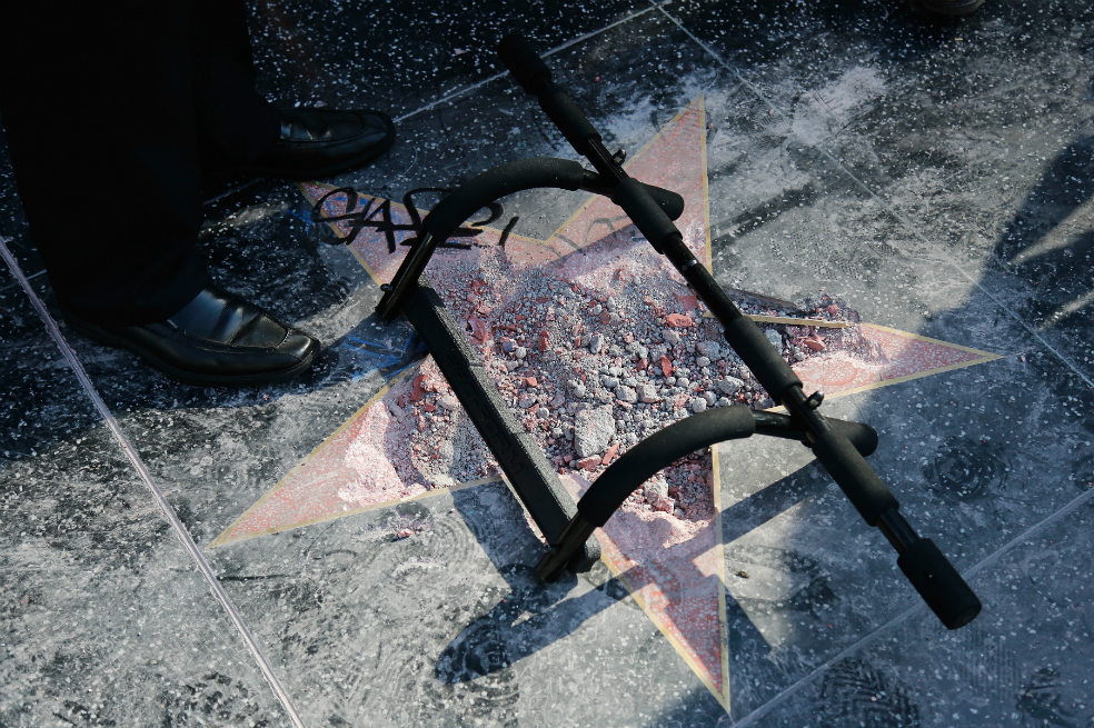 Vandalizan estrella de Trump en Hollywood por segunda vez en menos de dos años