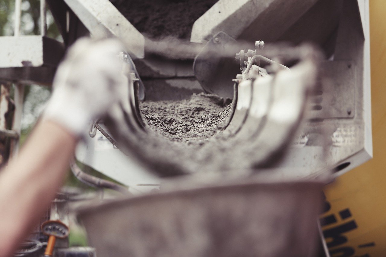 Evasión del IVA en materiales de construcción sumaría $500.000 millones