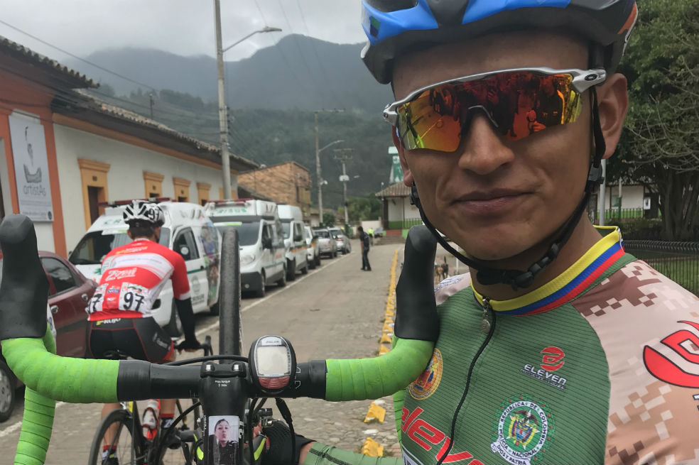 Miguel Andrés Mendoza, el patrullero que corre el Clásico RCN