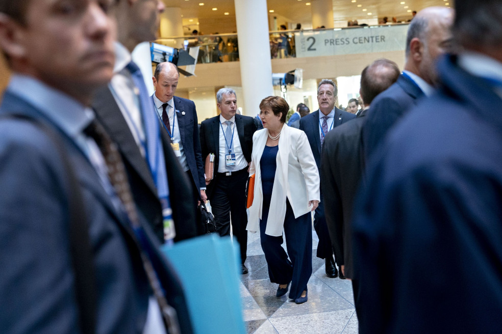 Ministros del G7 quieren prolongar alivio de la deuda para países pobres