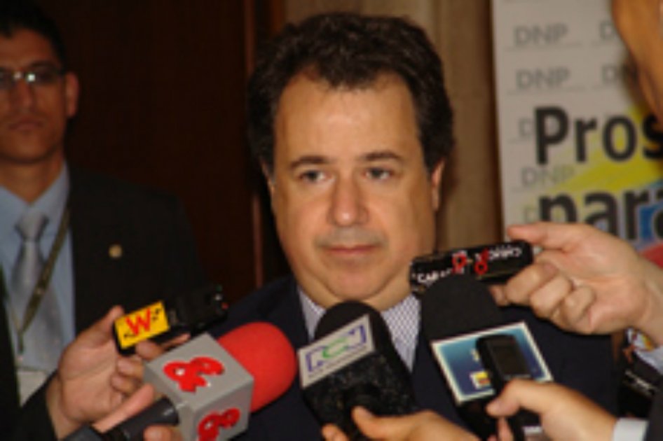 Gobierno espera que economía crezca 4,6%-4,8% en segundo trimestre