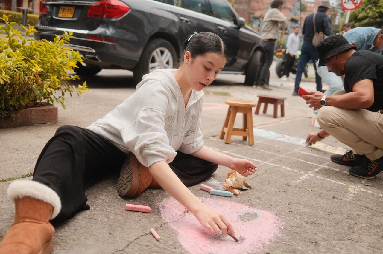 Cada artista propuso un propio tema, así que el andén de la 13 carrera con calle 75 albergó varias propuestas creativas.