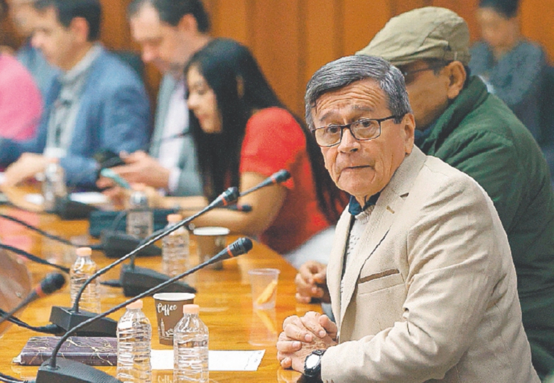 La delegación del ELN, liderada por Pablo Beltrán. / AFP.