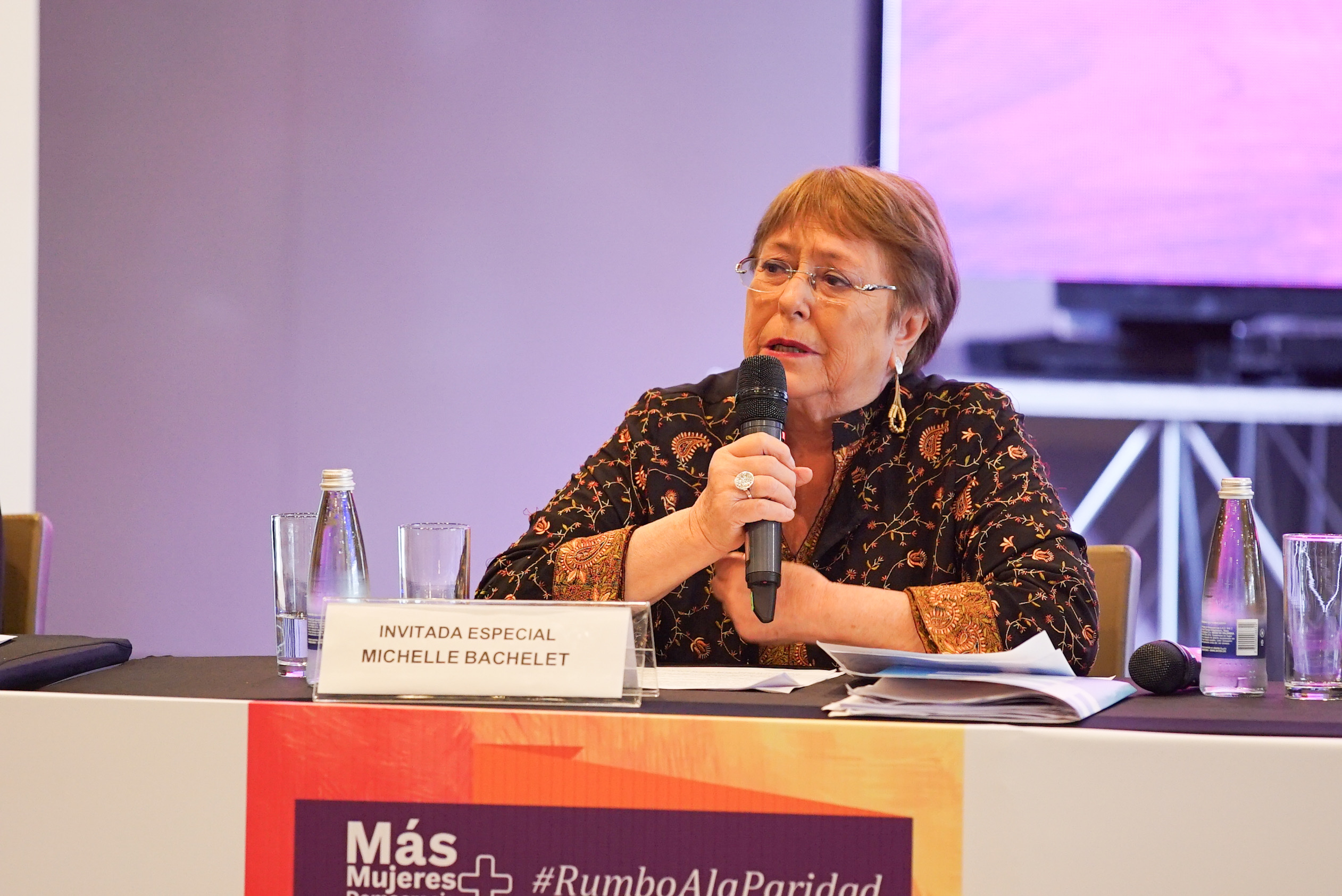 “No siempre las mujeres tienen perspectiva de género”: Michelle Bachelet