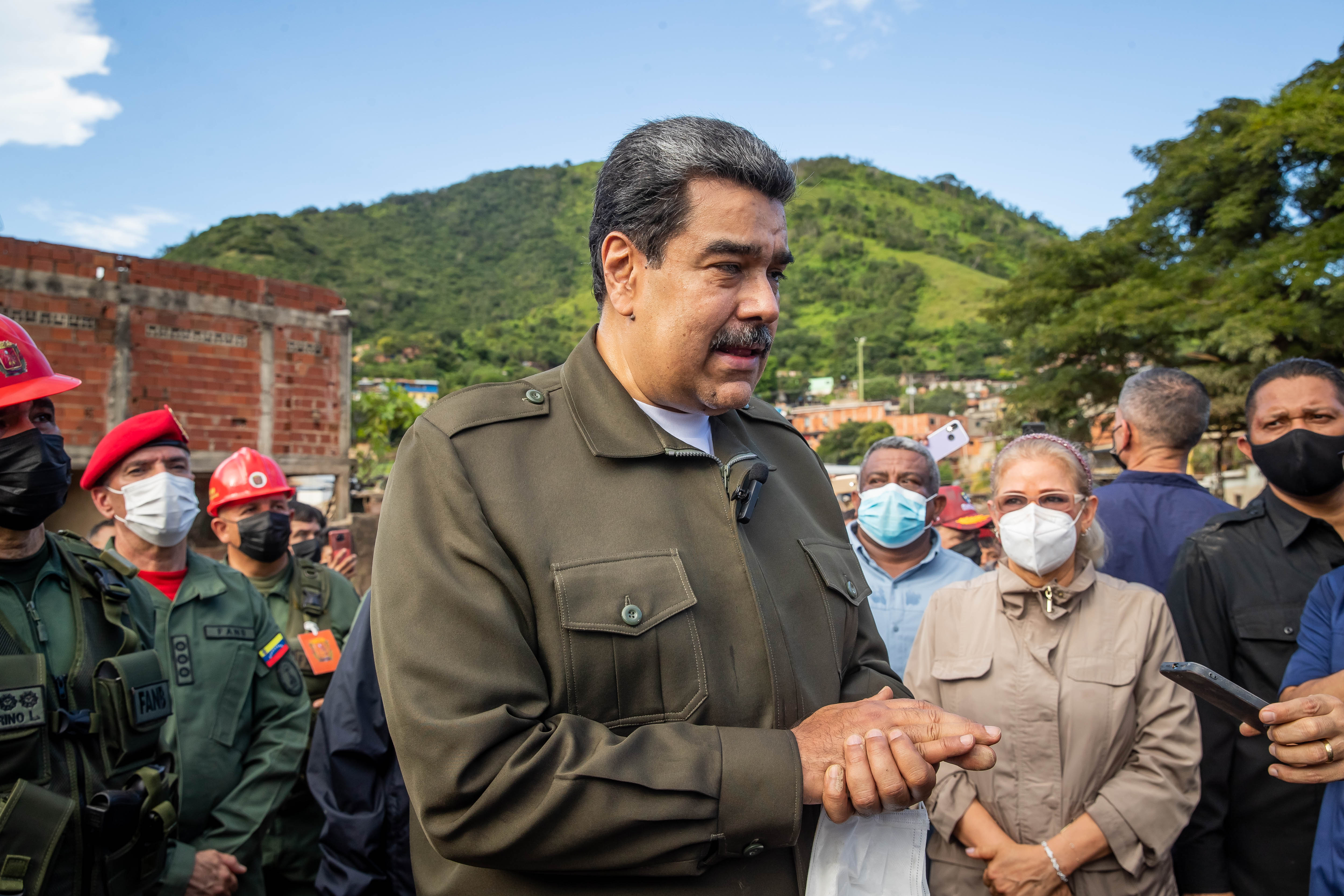 Nicolás Maduro visitó Las Tejerías, lugar de la tragedia causada por un deslave