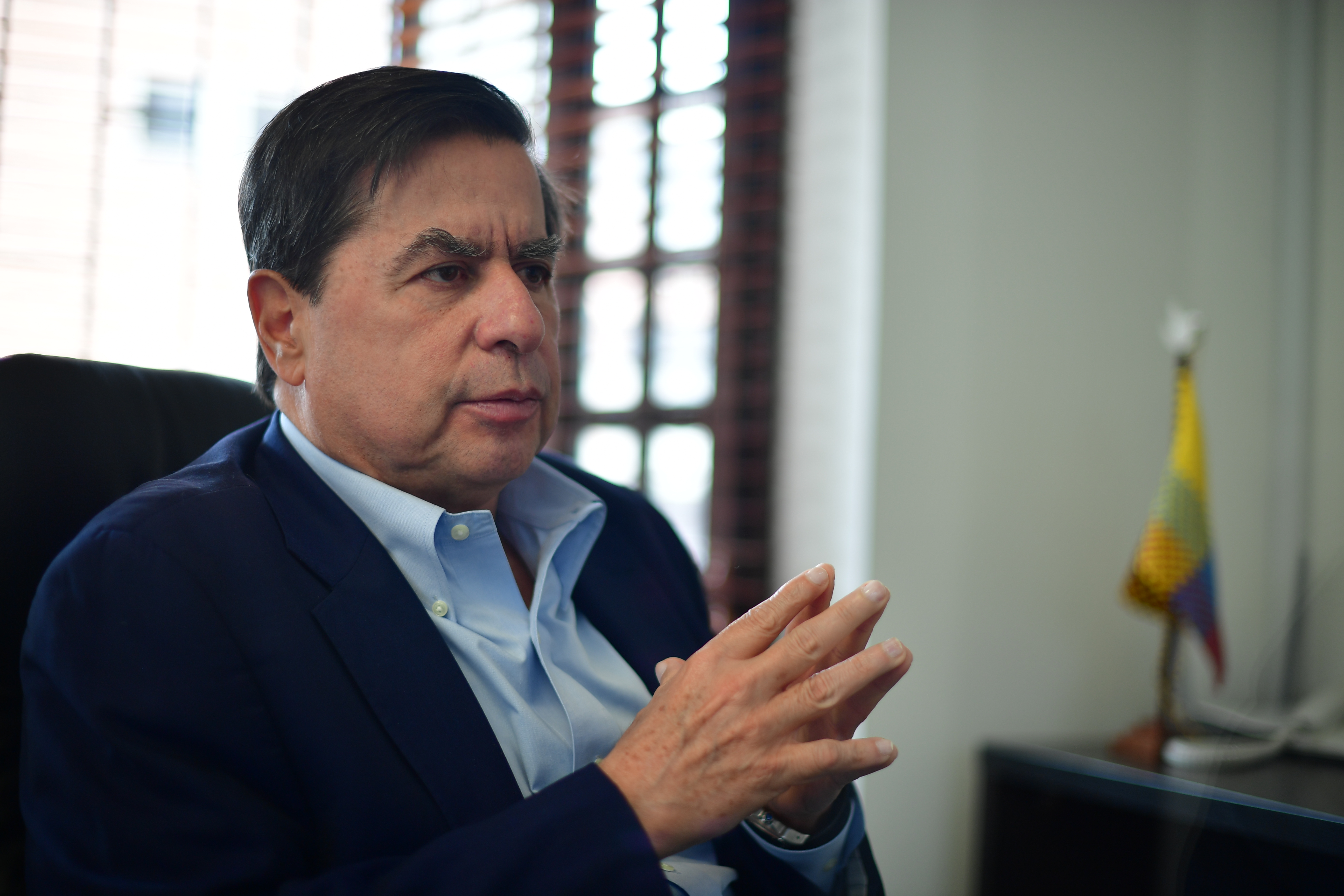 50 personalidades académicas y políticas anuncian apoyo a Juan Fernando Cristo