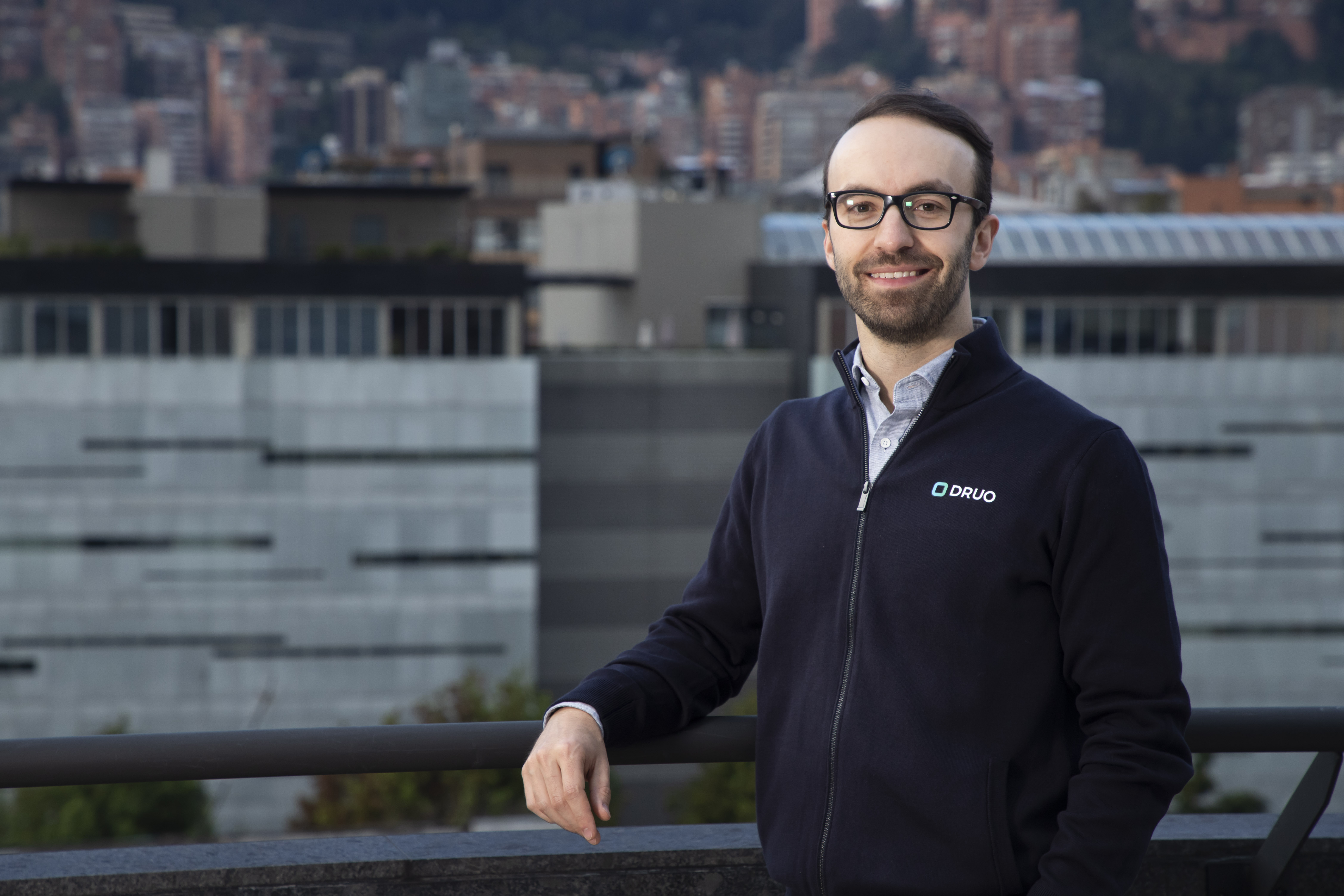 El emprendedor que creó un modelo, diez veces más rápido, para pagos con tarjeta