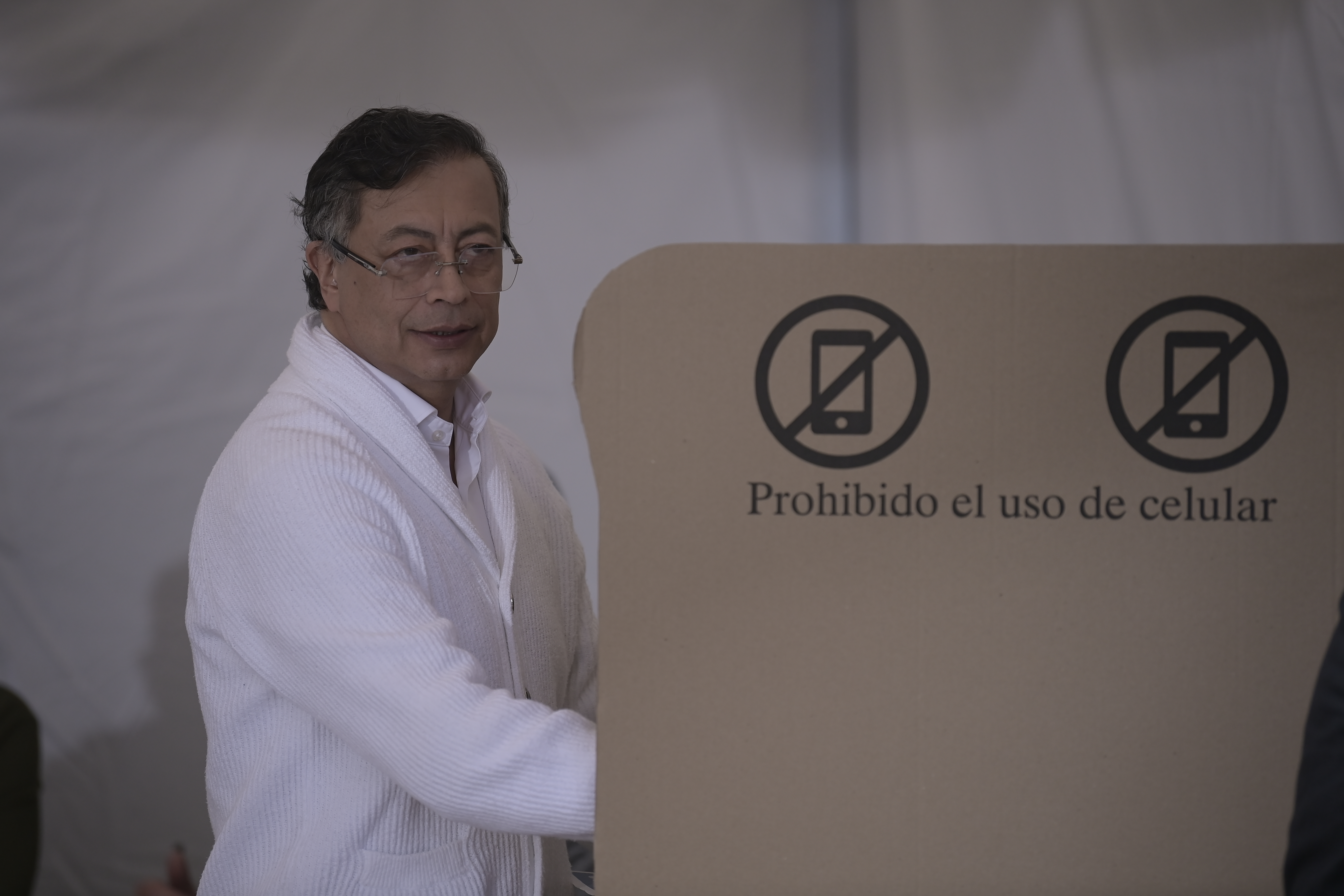 Presidente de Colombia, ejerce su derecho al voto en las elecciones presidenciales del 31 de Mayo 2026.