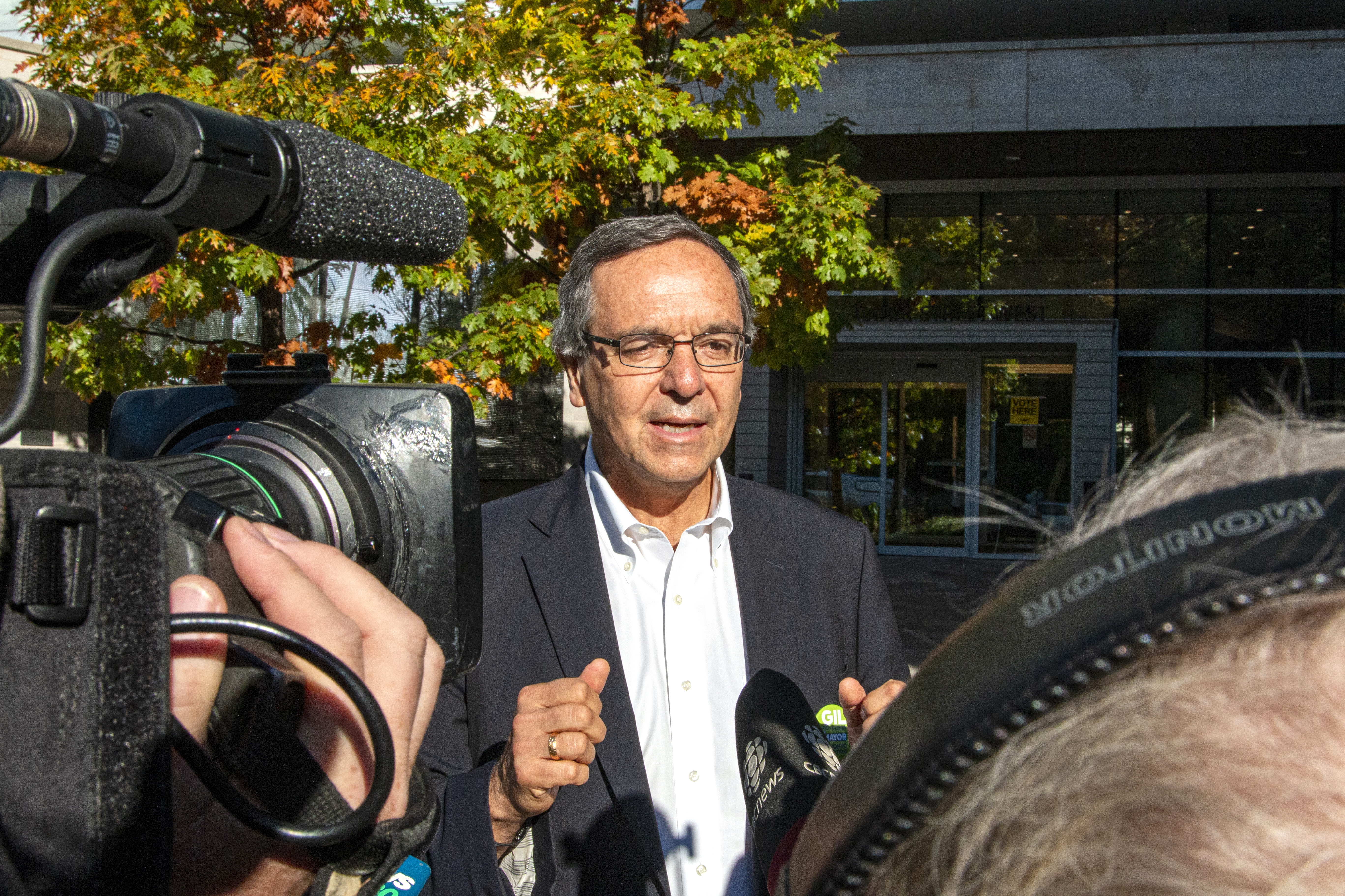 Gil, hermano de Enrique Peñalosa, podría convertirse en el nuevo alcalde de Toronto