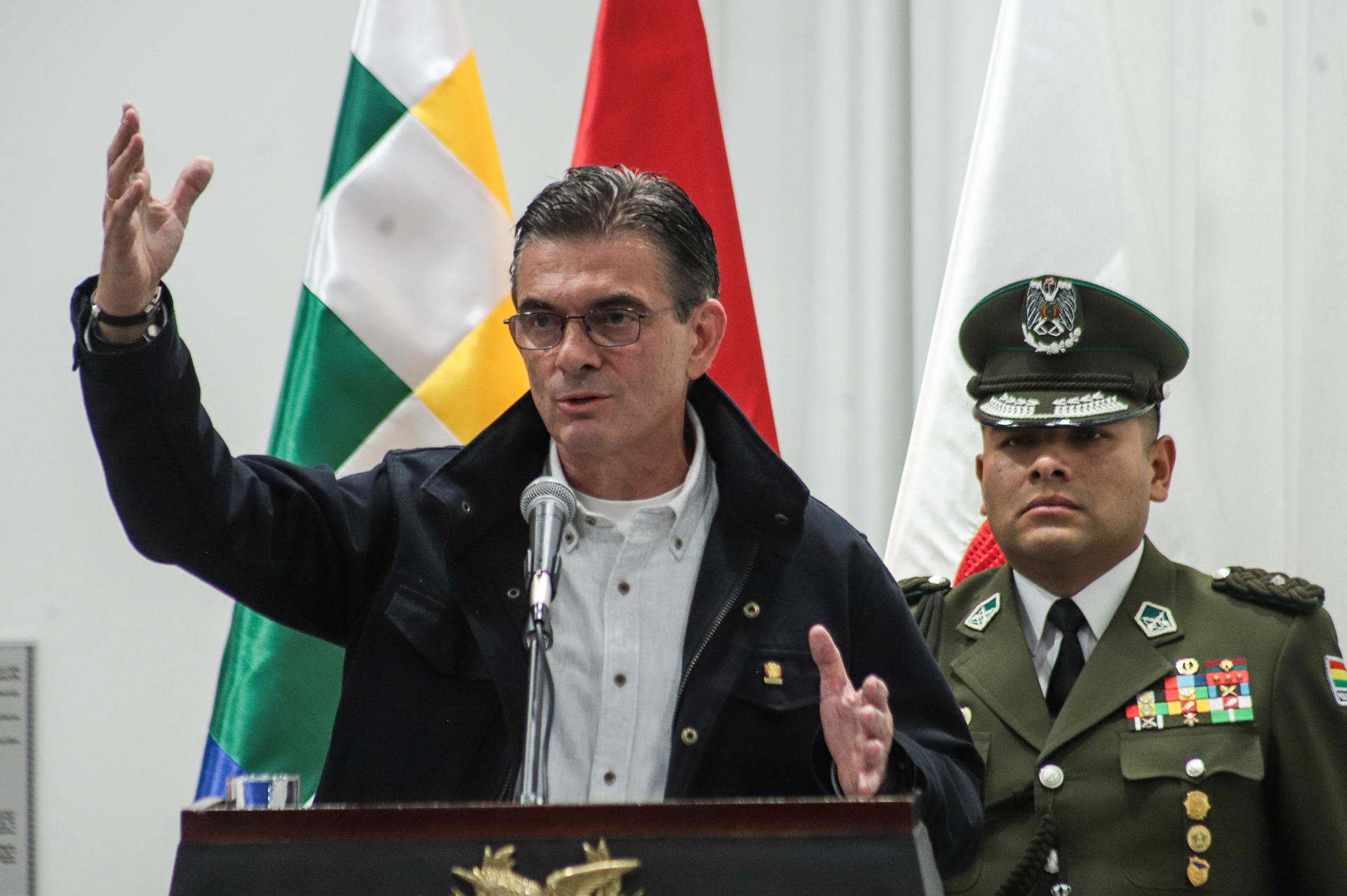 Militares podrán desbloquear vías en Bolivia: Paz promulga ley sobre “Estados de Excepción”