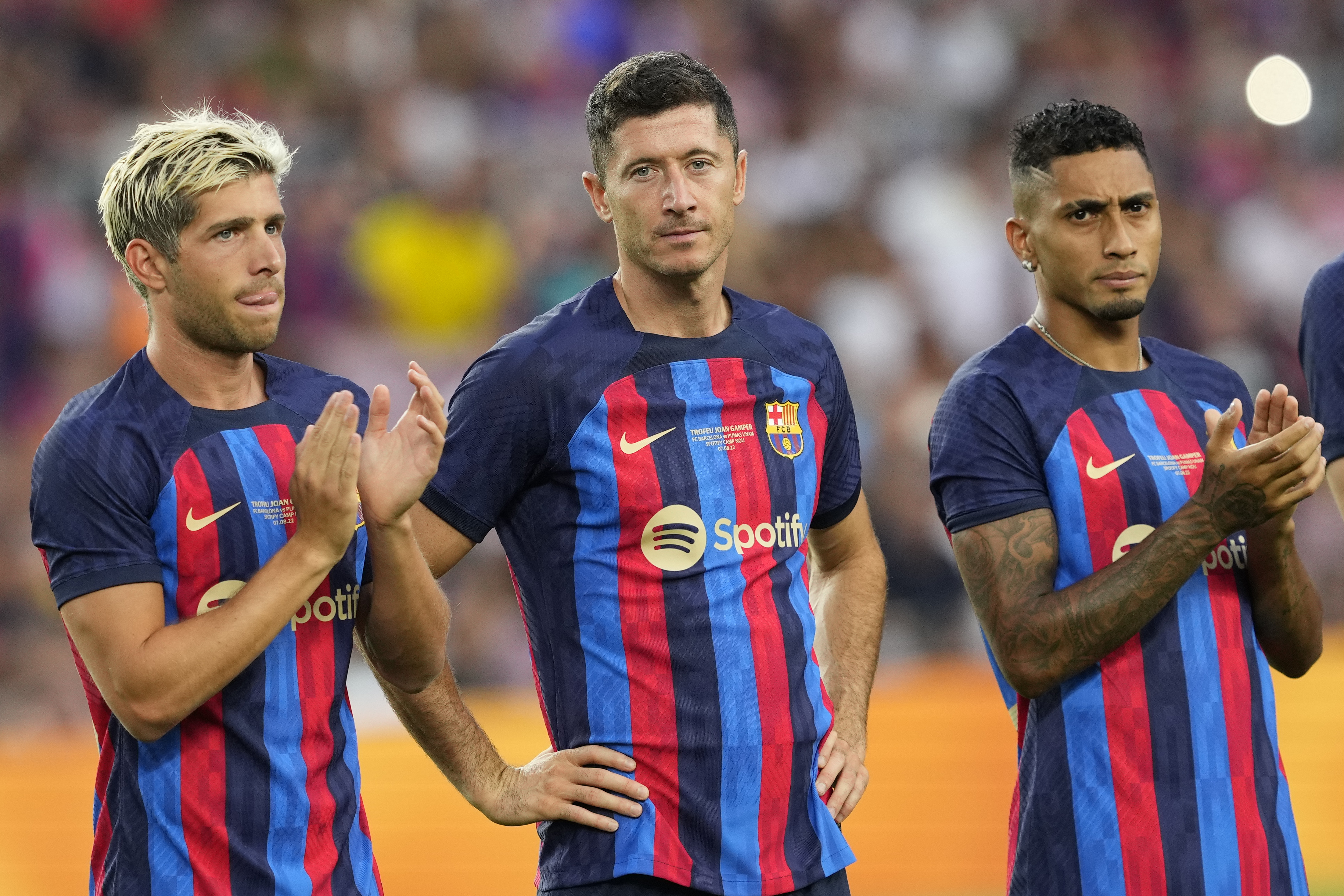 Barcelona vendió el 24,5% adicional de Barça Studios para inscribir a sus fichajes