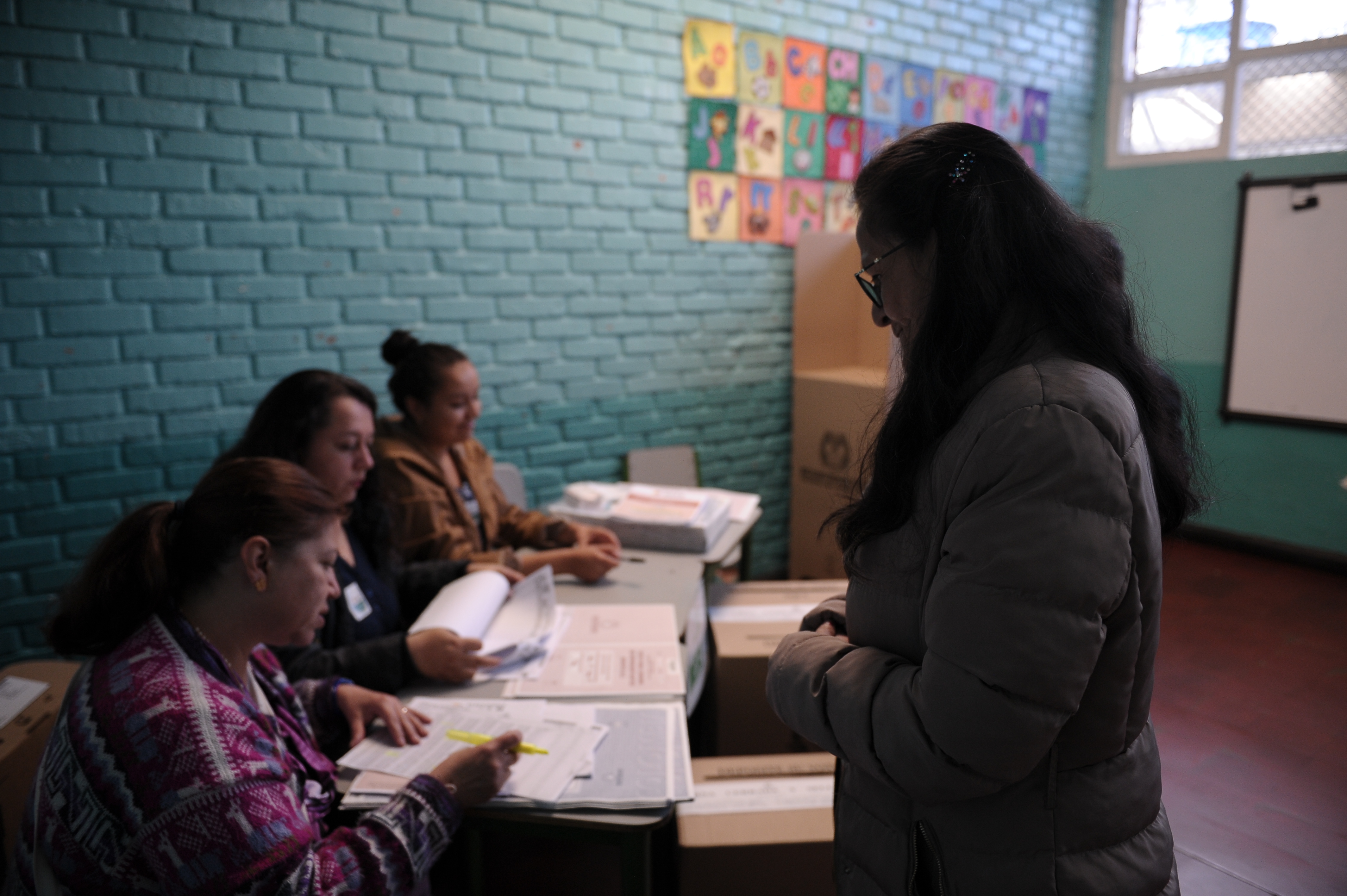 Votación para el Congreso 2018 y para las consultas  interpartidistas de izquierda y derecha para la presidencia.