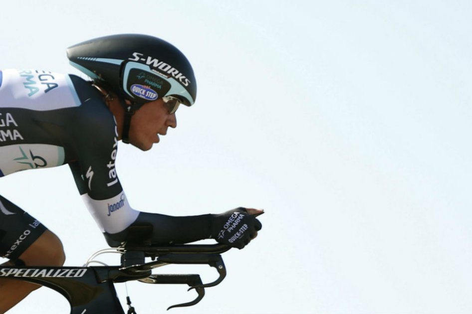Rigoberto Urán, en la contrarreloj por equipos del Tour de Romandía. Foto: AFP