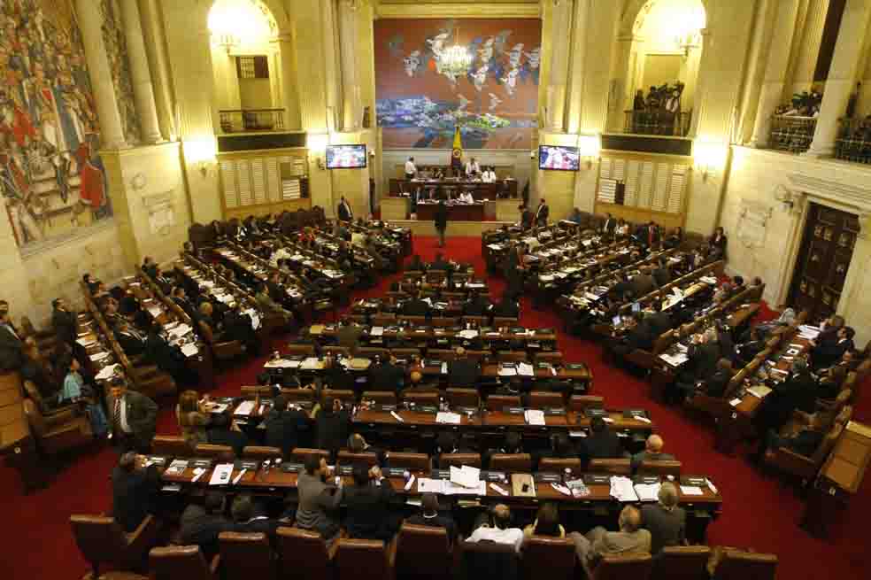 Eliminarían cuotas de manejo en la banca