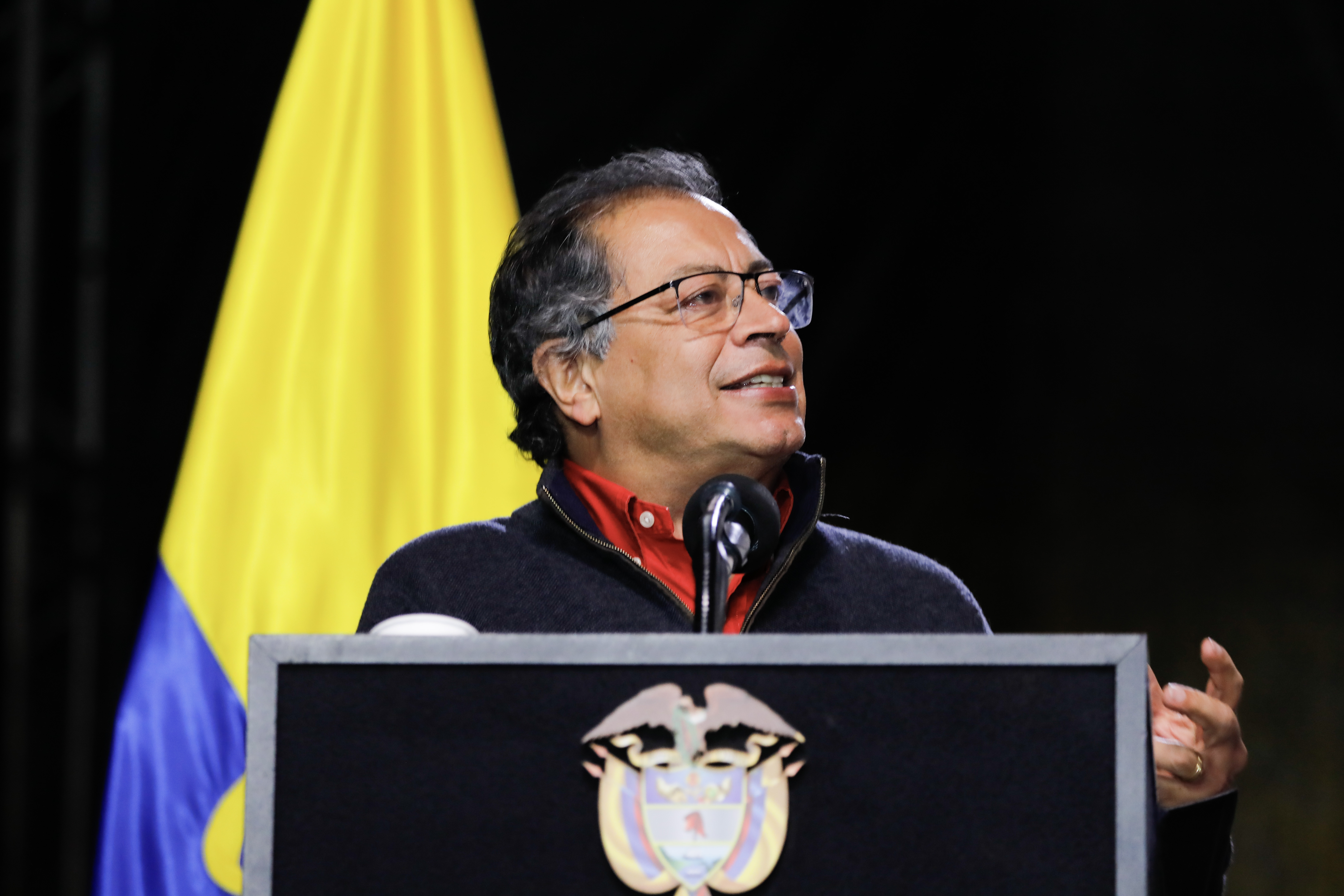 Petro se rectifica sobre Vargas Lleras y Lorduy pero mantiene críticas al CNE