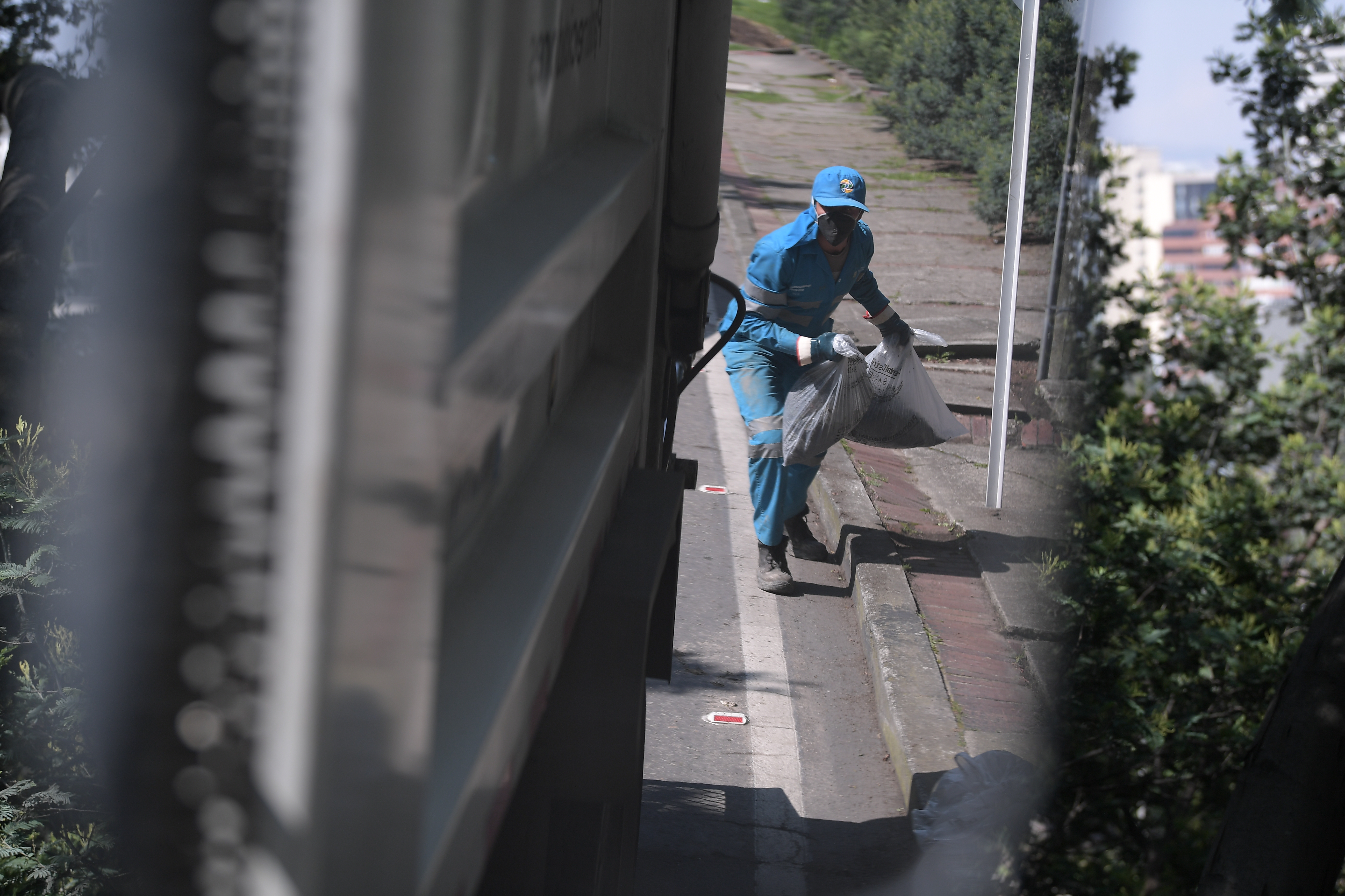 Operadores del esquema de basuras en Bogotá: una labor entre claros y oscuros