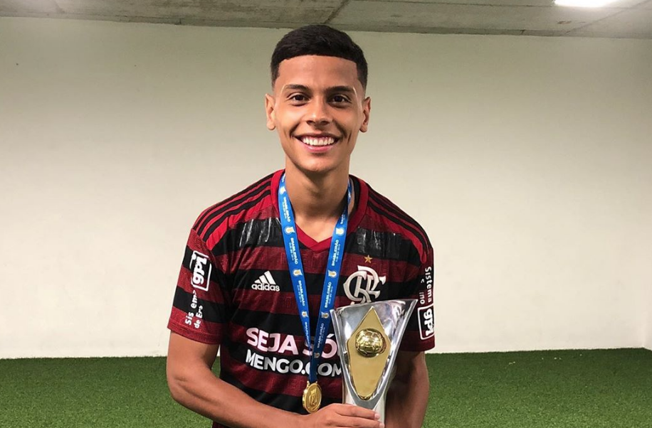 Richard Rios, del fútbol sala a debutar con el primer equipo del Flamengo