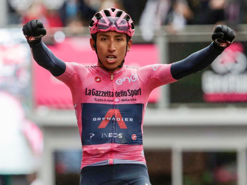  En una espectacular actuación, Egan Bernal logró su segundo triunfo de etapa en el Giro de Italia 2021.  / AFP