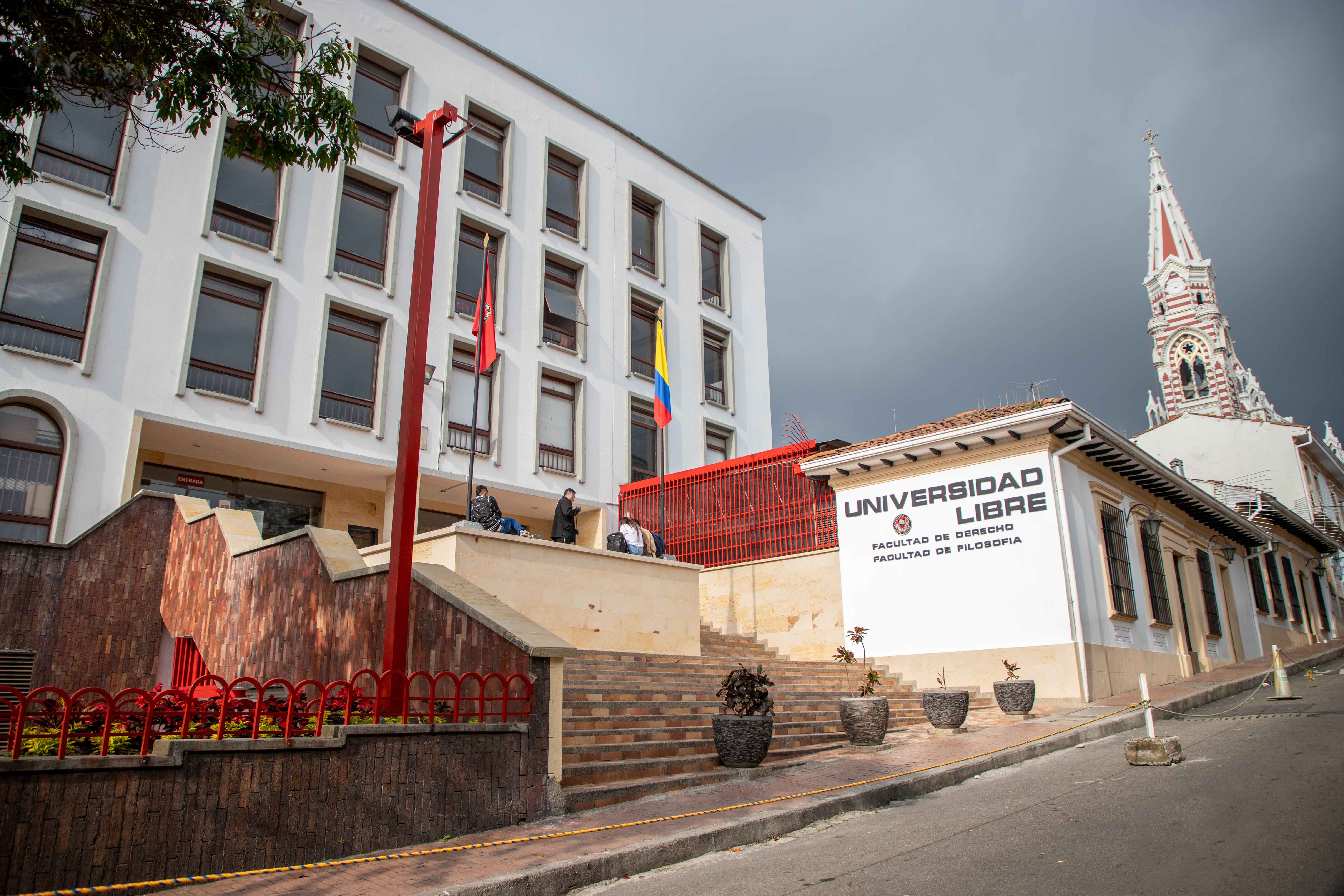 En este centenario, se recuerda que la Universidad Libre ha venido educando en libertad para la justicia, la democracia y la paz