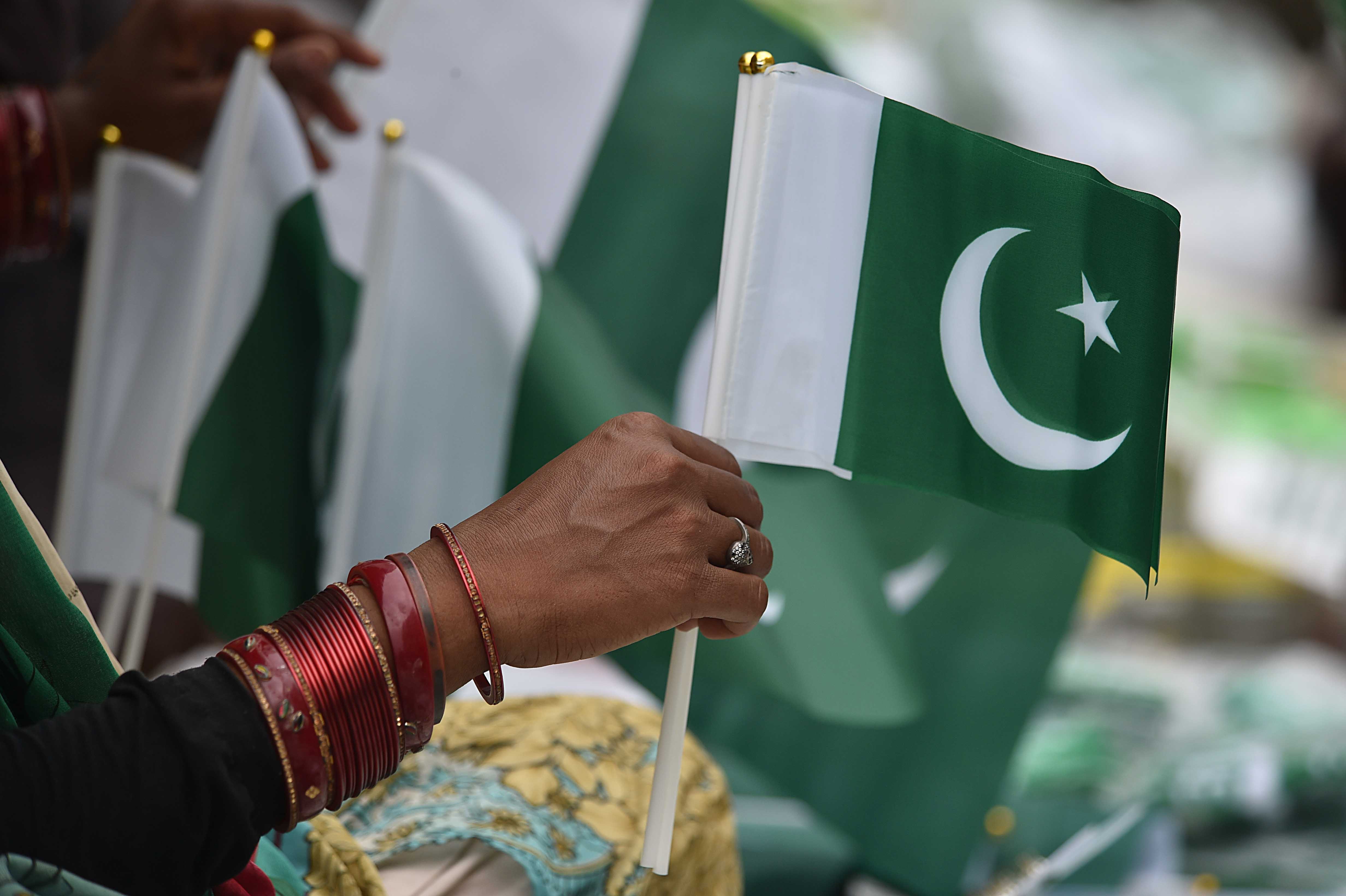 Un león atacó a una mujer y a dos niños tras escaparse de una finca en Pakistán