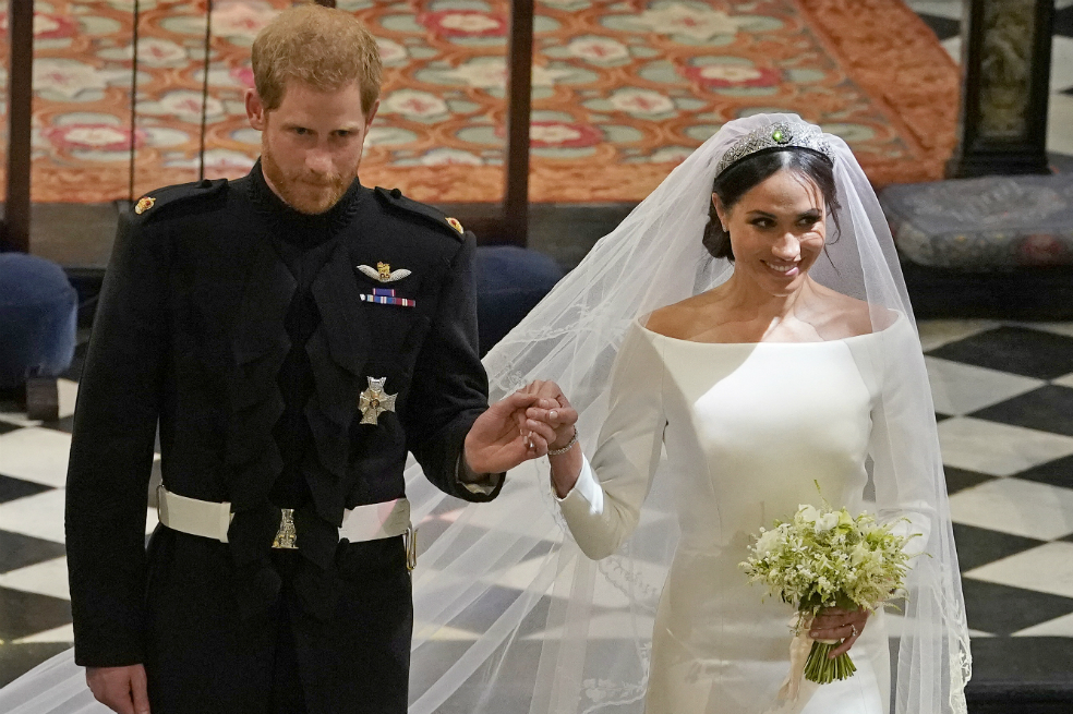 Meghan entrando sola a la iglesia y otras curiosidades de la boda real