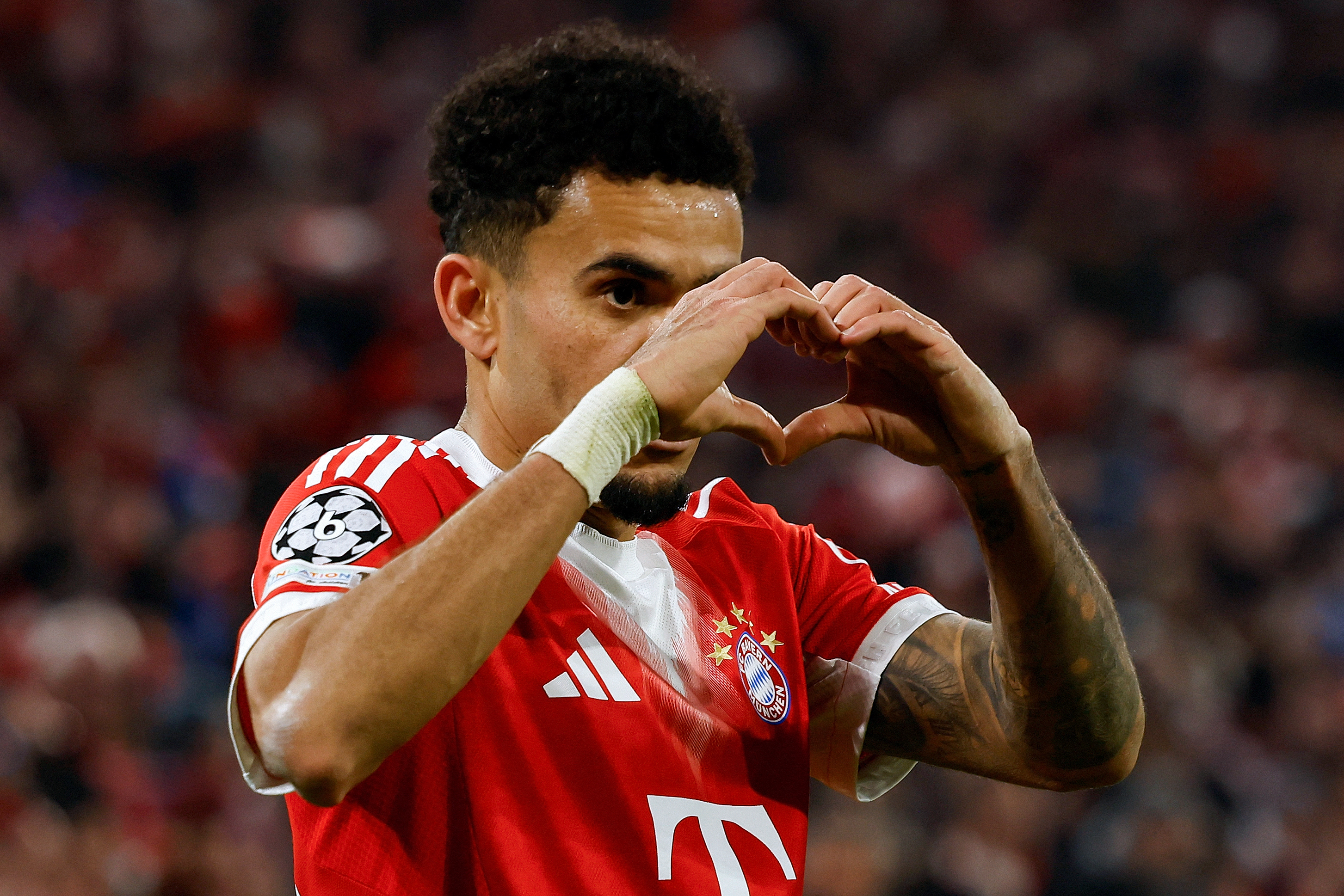 Bayern propinó otra paliza a Atalanta en la Champions League: Luis Díaz marcó