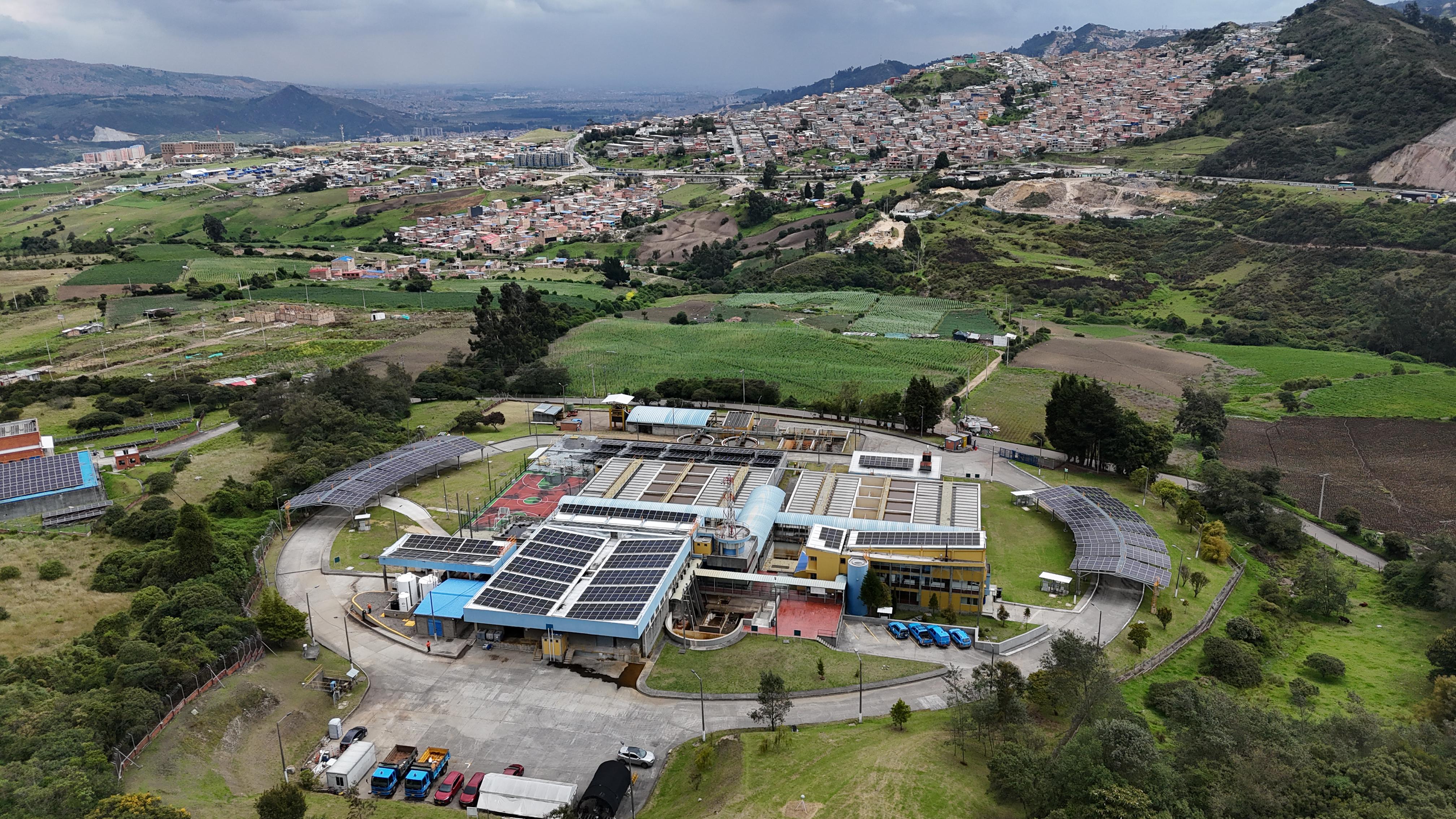 Acueducto presentó primer sistema de energía fotovoltaico con el que cuenta Bogotá