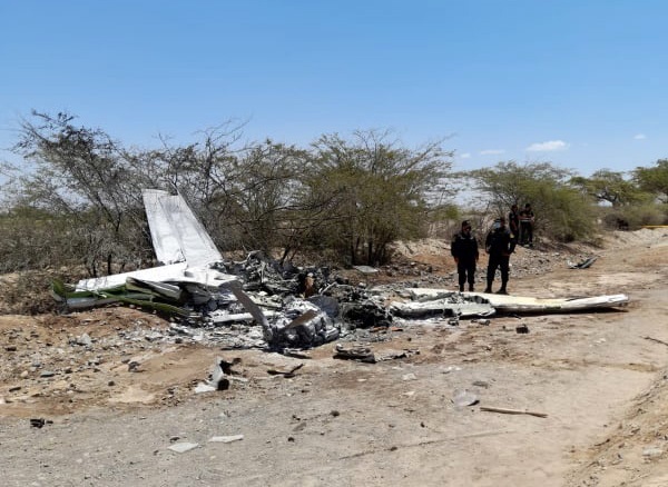 Siete muertos deja caída de aeronave con turistas cerca de Líneas de Nasca en Perú