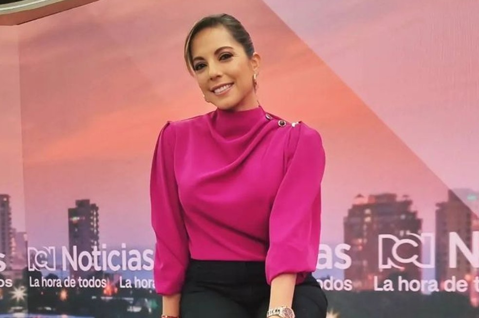 Presentadora de ‘Noticias RCN’ cometió error en vivo. Así fue su reacción