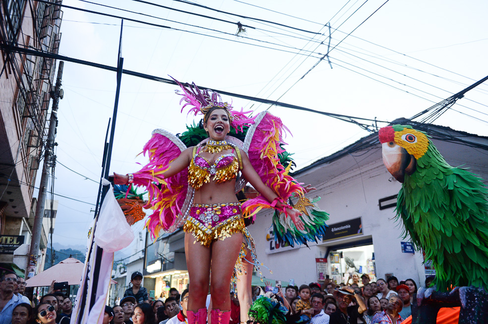 DESFILE DE CARROZAS REINADO NACIONAL DE LA PANELA 2024