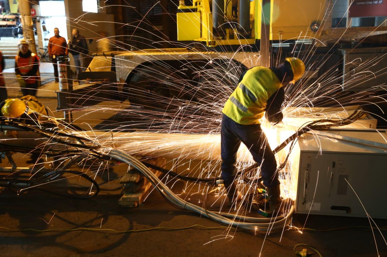 Distrito inicia retiro de antenas ilegales en espacio público