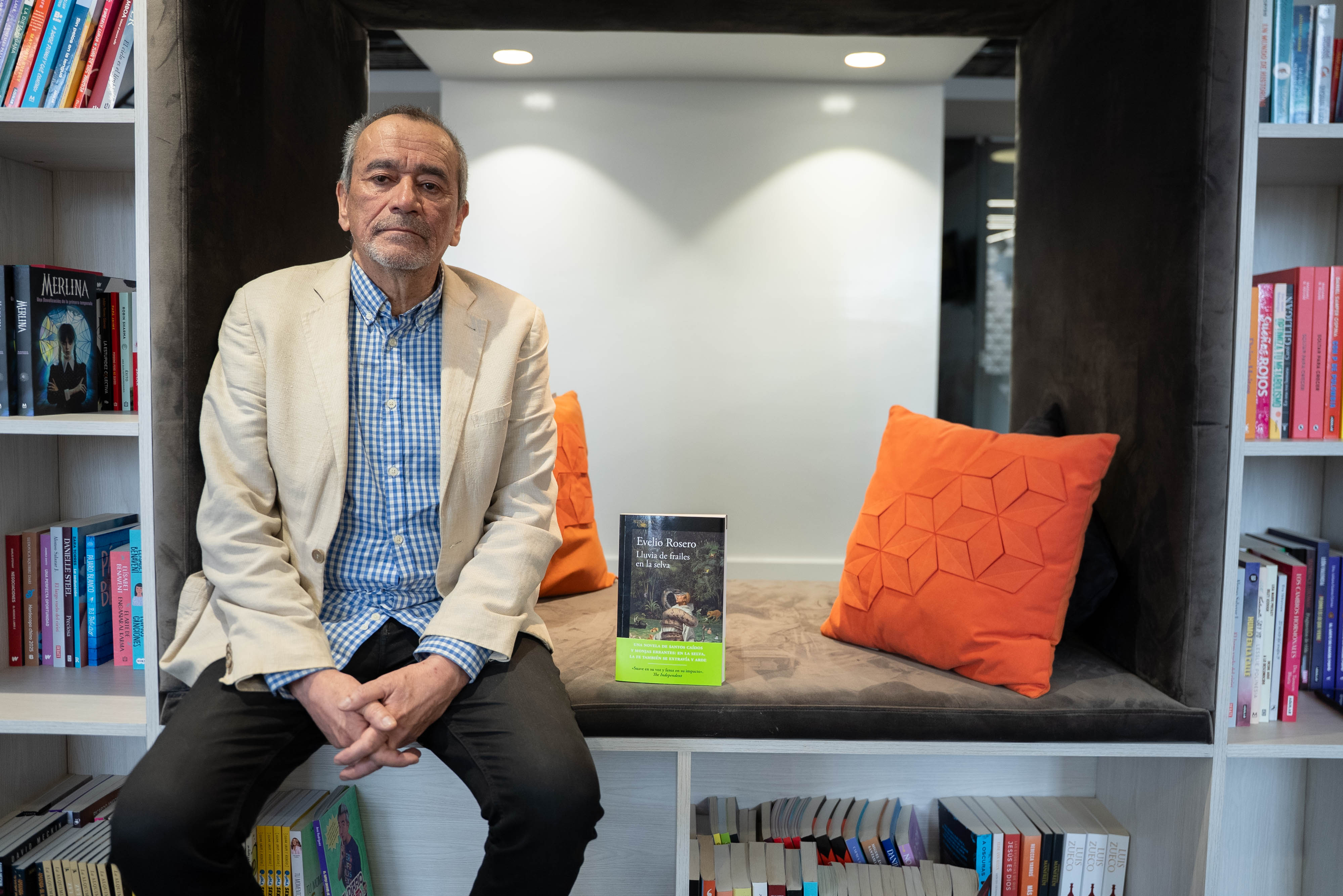 Evelio Rosero y el realismo grotesco en “Lluvia de frailes en la selva”