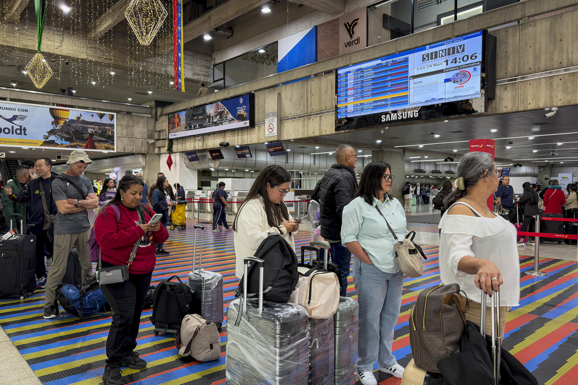 Venezuela amenaza a las aerolíneas con suspender sus derechos de tráfico si no retoman operaciones