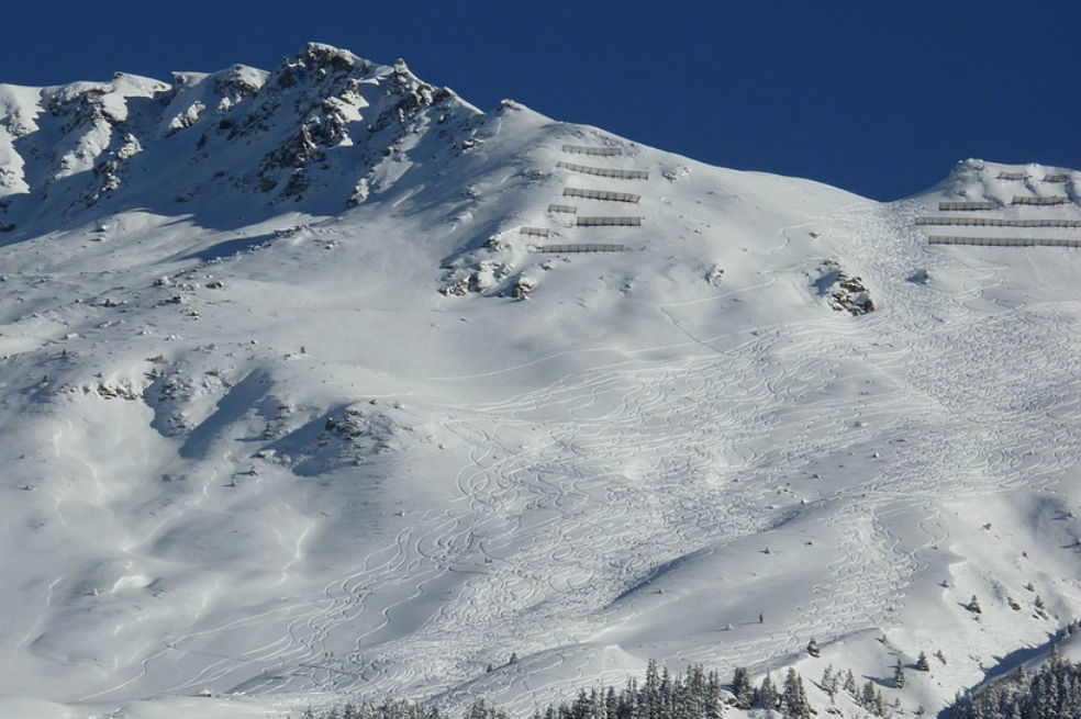 Cuatro muertos deja avalancha en Alpes franceses