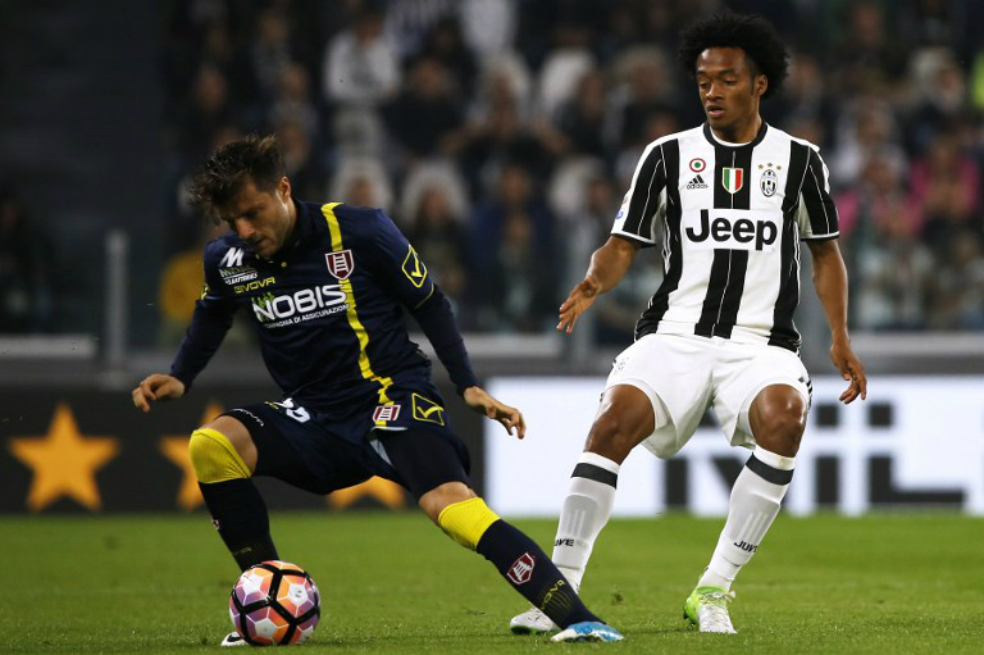 Cuadrado, titular en victoria de Juventus sobre Chievo