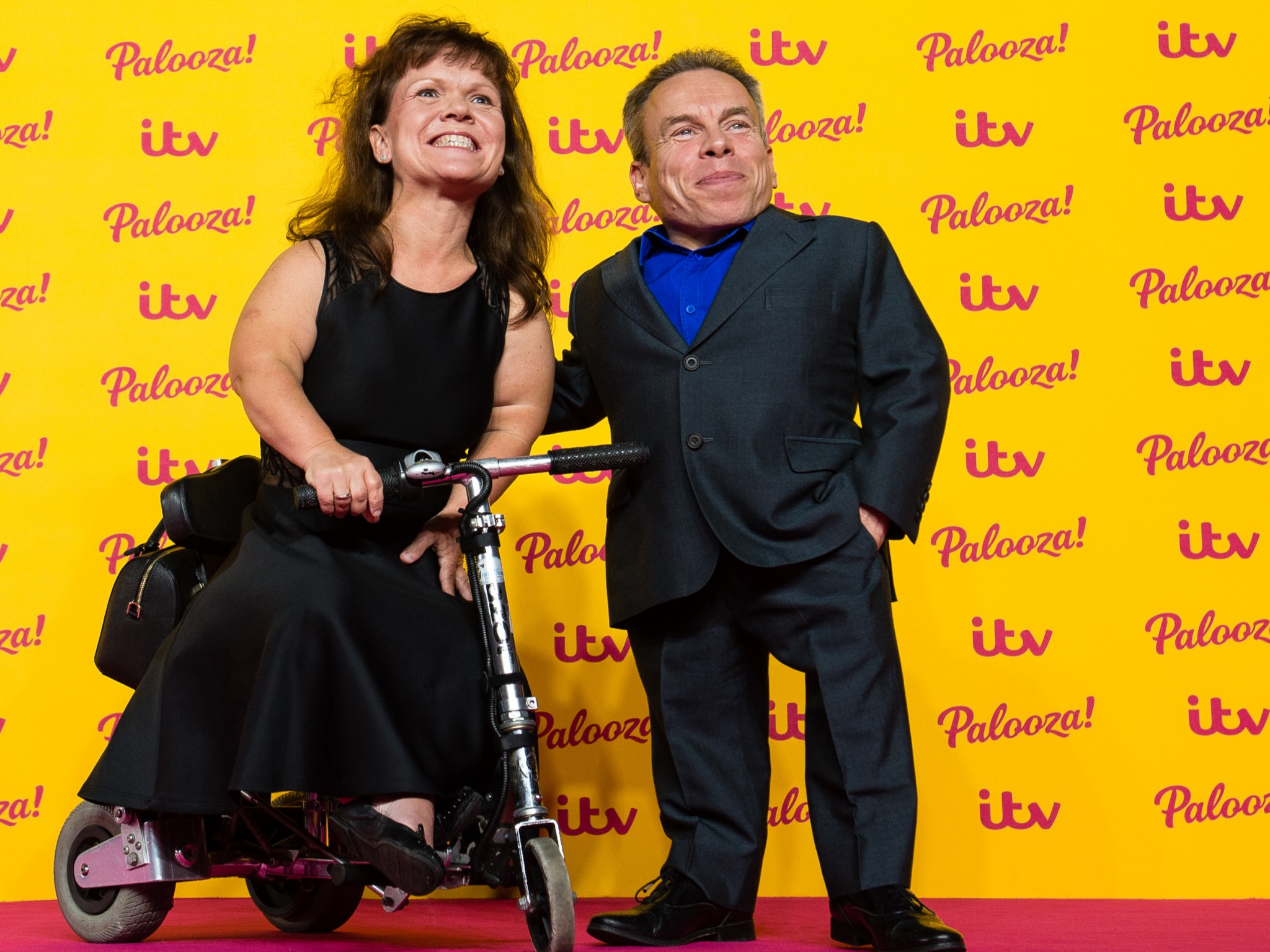 Revelan causa de muerte de Samantha Davis, esposa del actor Warwick Davis