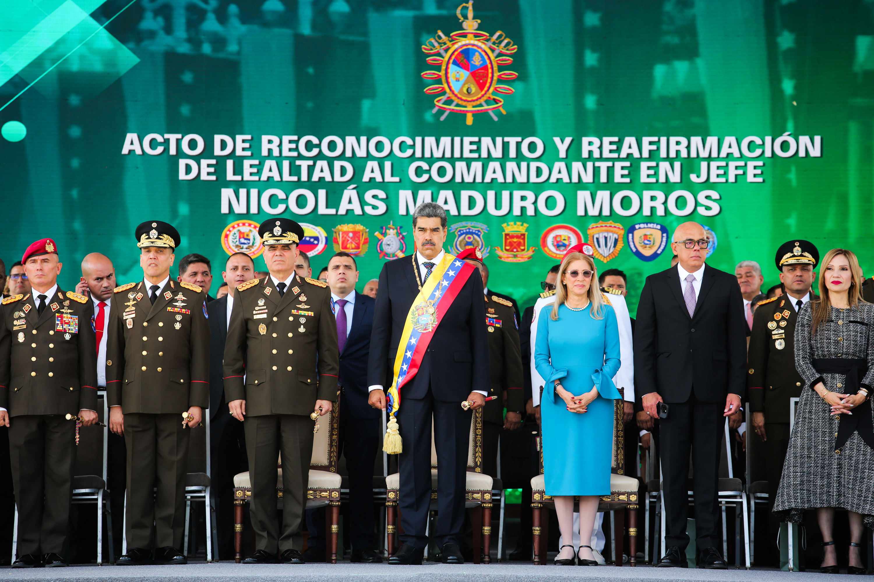 Sin actas, Nicolás Maduro juró para un nuevo mandato: así fue la jornada