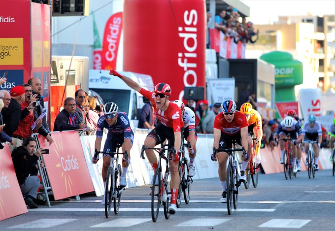 Bol gana la 3ª etapa de Vuelta al Algarve, Evenepoel sigue líder