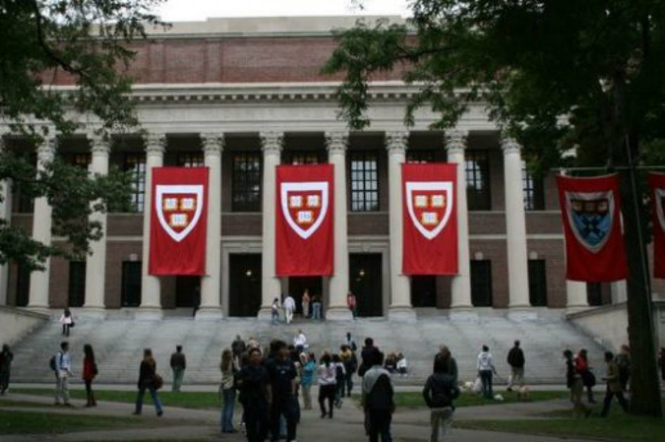 Amenaza de bomba en sede de Universidad de Harvard obligó a evacuación