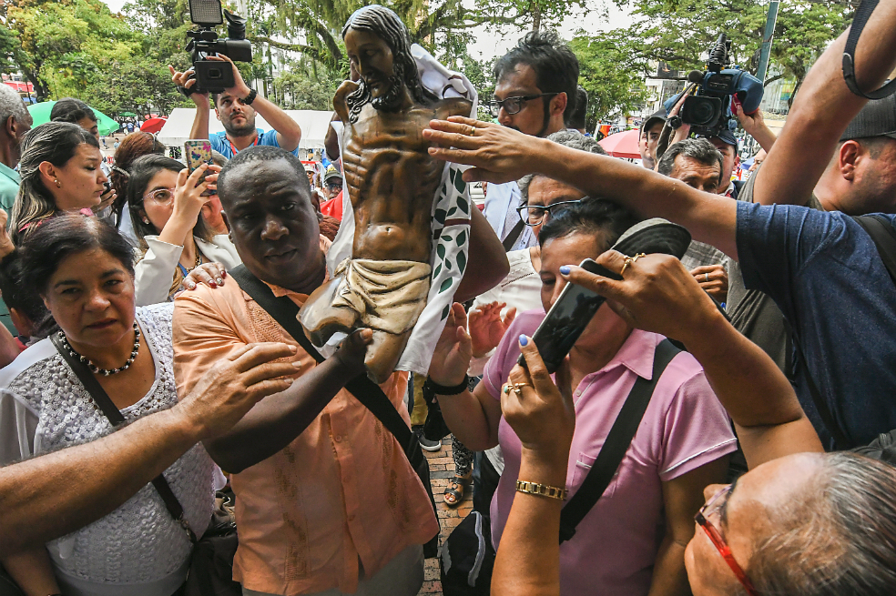 El Cristo de Bojayá espera la bendición del papa en Villavicencio