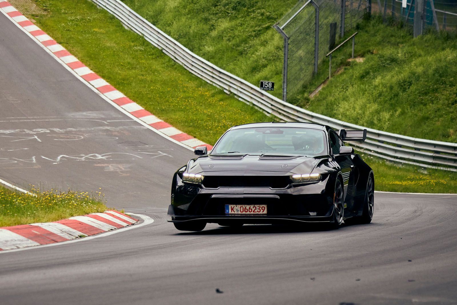 Ford Mustang GTD rompe récords en Nürburgring con una vuelta de menos de 7 minutos