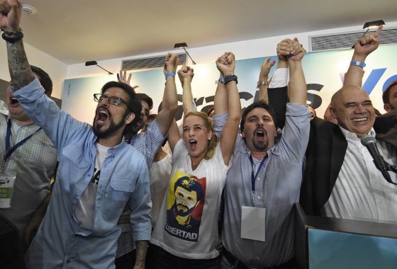 Oposición venezolana delinea cambios segura de control total parlamentario