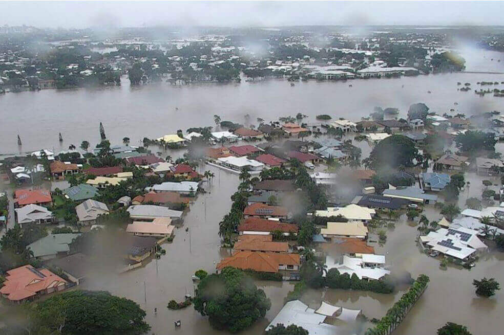 Inundaciones sin precedentes en Australia traen cocodrilos a las calles