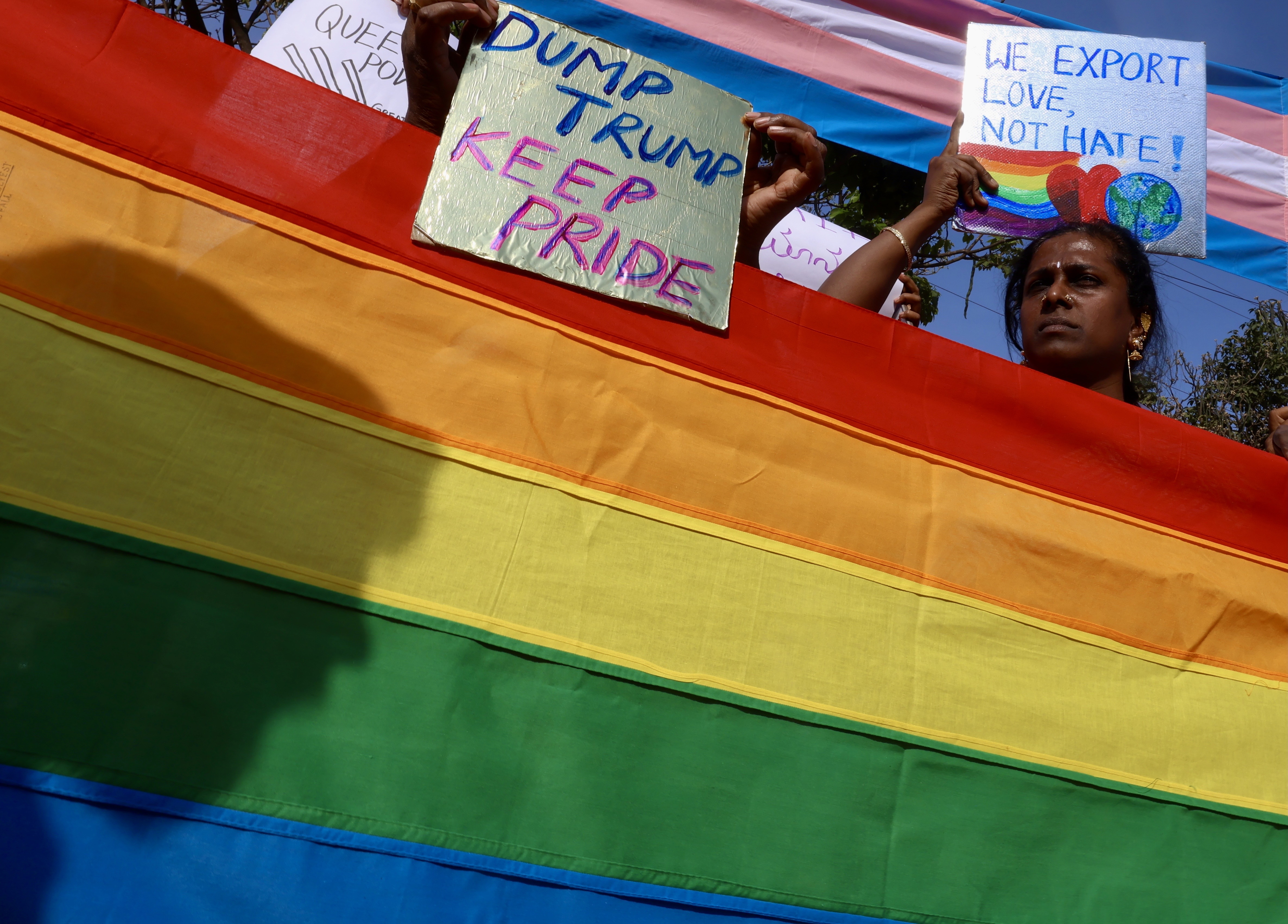 Desde eliminar la cebra arcoíris hasta vigilar baños: la cruzada anti LGBTIQ+ en Texas