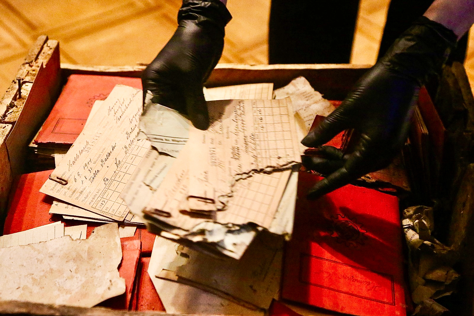 Cajas con material nazi son halladas en el sótano de la Corte Suprema de Argentina