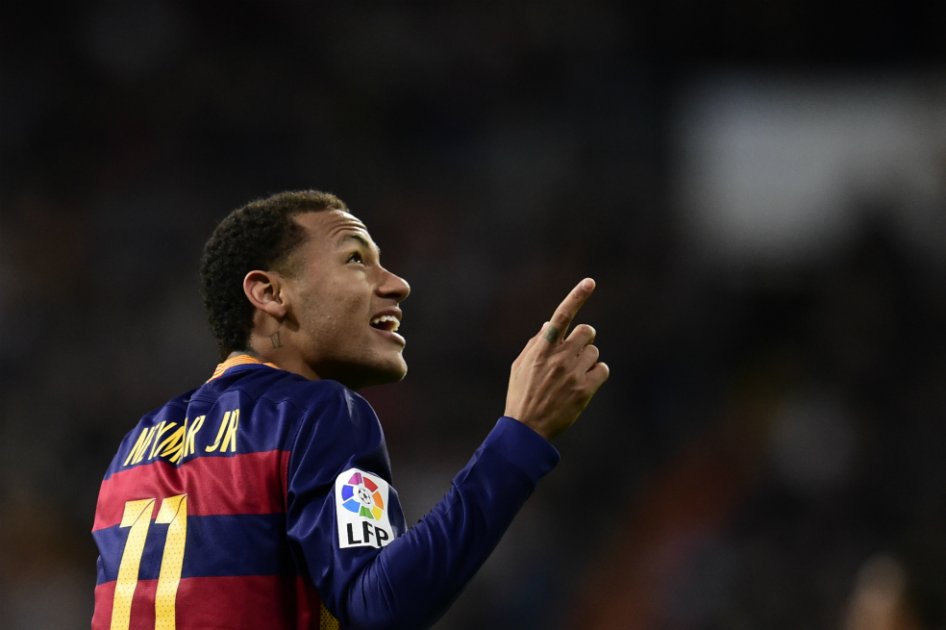 Barcelona retiene a Neymar con contrato multimillonario