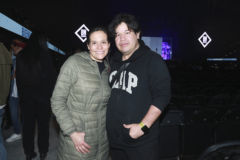 Erika Puentes y Hernan Puentes Ricardo Arjona