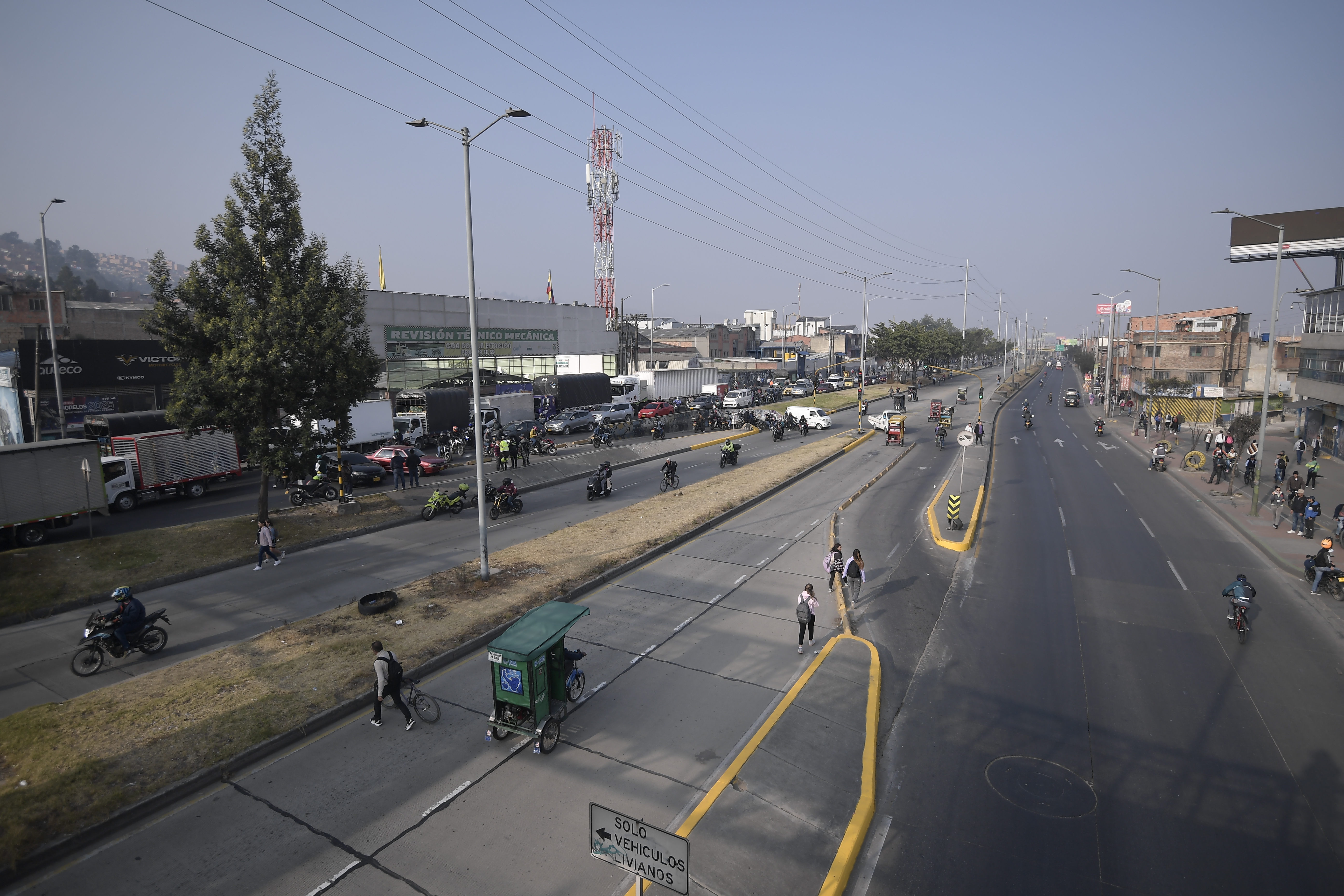 Desabastecimiento y millonarias pérdidas: lo que dejó el paro camionero en Bogotá
