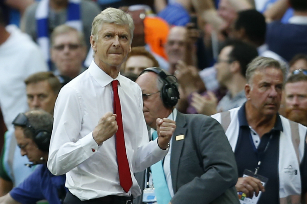 Arsène Wenger renueva dos años con el Arsenal