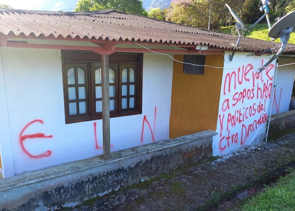 Desplazaron al exalcalde de un municipio de Santander por amenazas del Eln